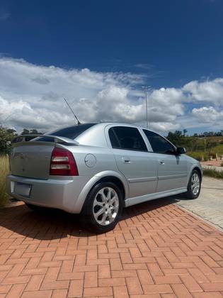 CHEVROLET ASTRA 2.0 MPFI ADVANTAGE 8V FLEX 4P AUTOMÁTICO CHEVROLET ASTRA 2.0 MPFI ADVANTAGE 8V FLEX 4P AUTOMÁTICO